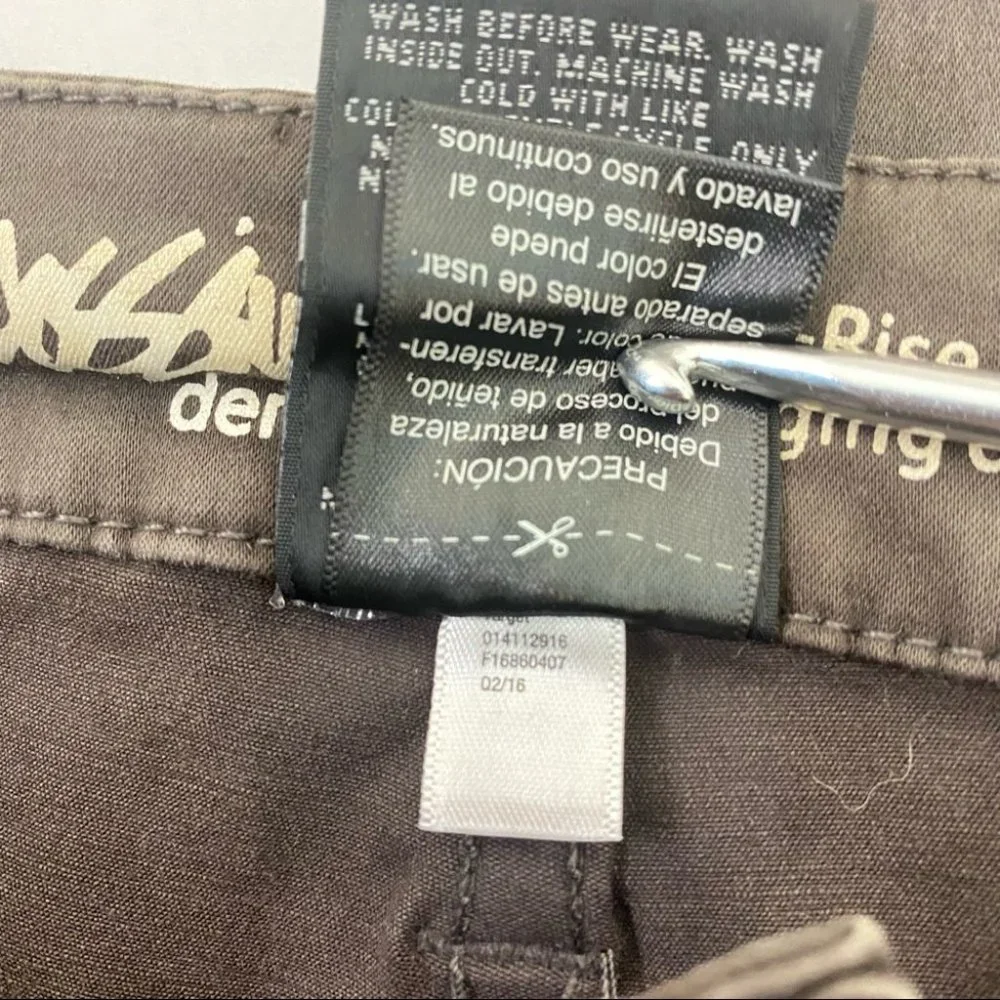 Massimo Mid-Rise Denim Jeggings w/Bottom Zippers - Picture 9 of 9